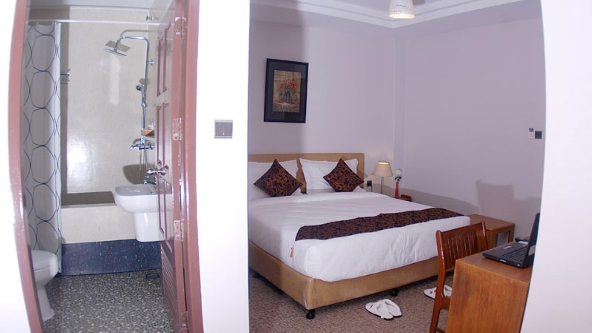 Holiday Hotel Yangon Exterior foto