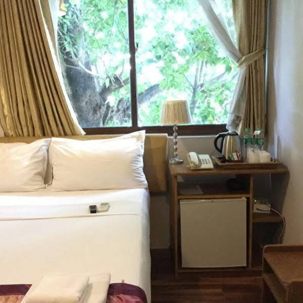 Holiday Hotel Yangon Exterior foto